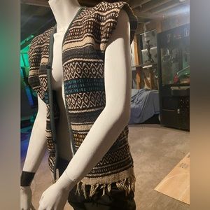 Stylish vintage poncho / sarape vest - Made in Mexico by el Deposito S.A.